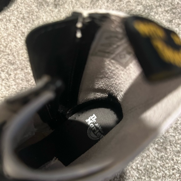 SSENSE Dr. Martens White Platform Boots Size 6 - Picture 5 of 6